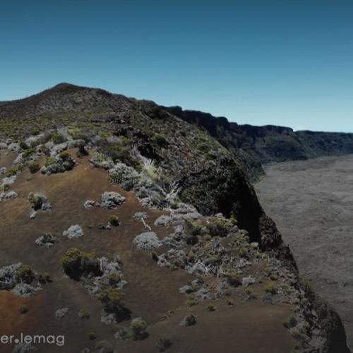 Plaine des Sables et Piton Chisny - Image : Outremer Le Mag