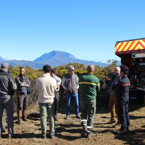Brûlage dirigé volcan