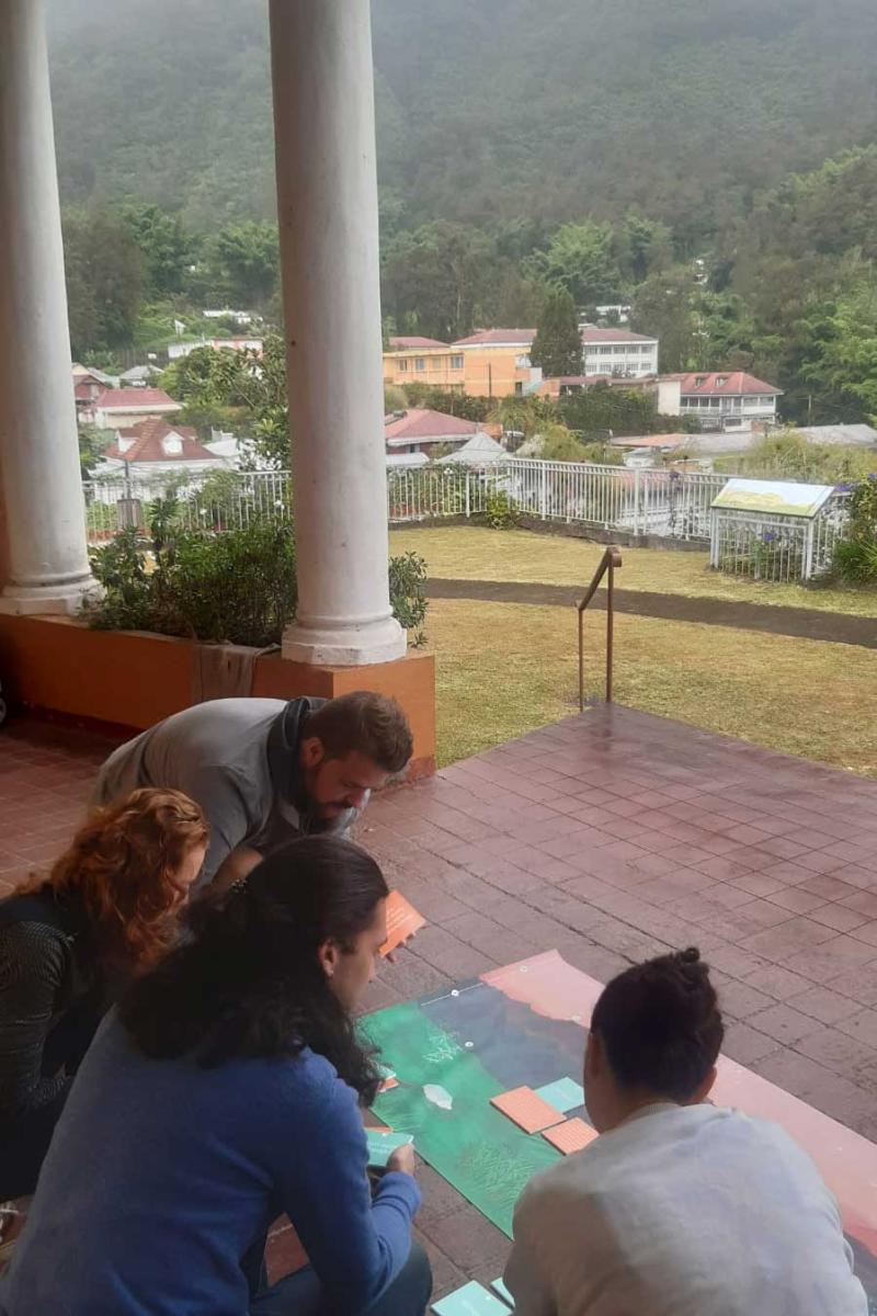 Lecture de paysage en préparation du festival artistique Arléo avec Stéphane, du Parc national de La Réunion